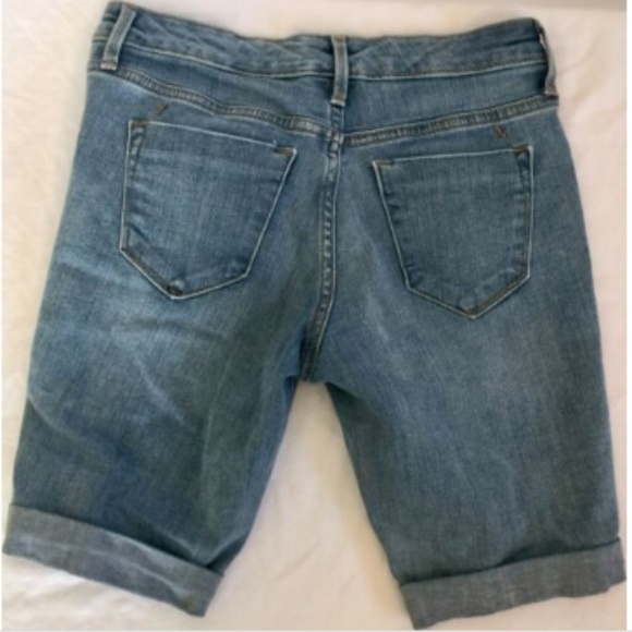Size 00 24 Denim Cuffed Bermuda Shorts Stretch - Picture 2 of 8